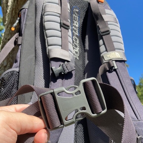 The North Face Solaris 35 Hiking Camping Daypack Travel Backpack AS IS - Picture 12 of 13